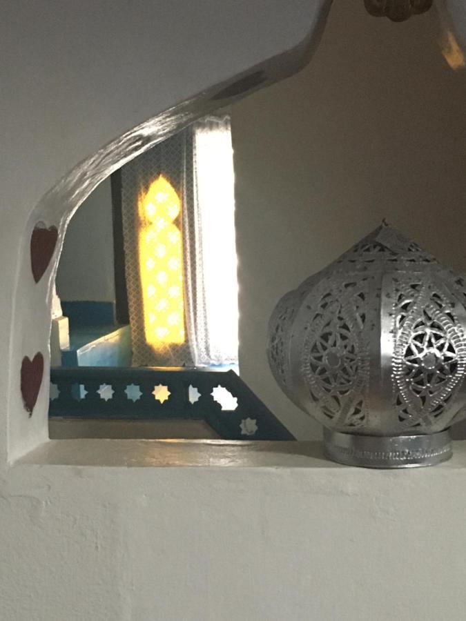 Hathor ,Casa Marroqui Con Dos Terrazas En La Medina Antigua , Ideal Parejas!! Wifi!! Asilah Dış mekan fotoğraf